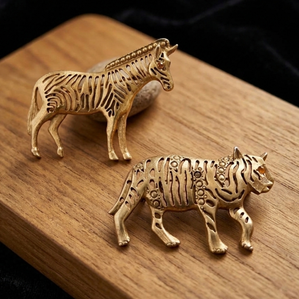 VTG Gold Tone Safari Animal Brooch Set Zebra & Tiger Amber Rhinestone Eyes